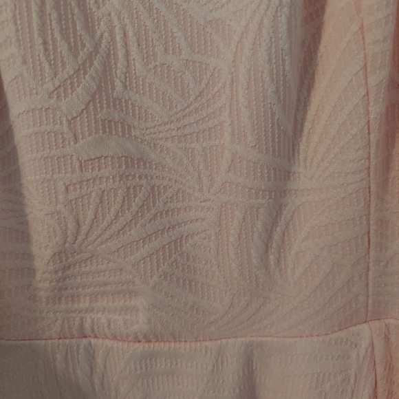 Pink dress with belt - Picture 5 of 6